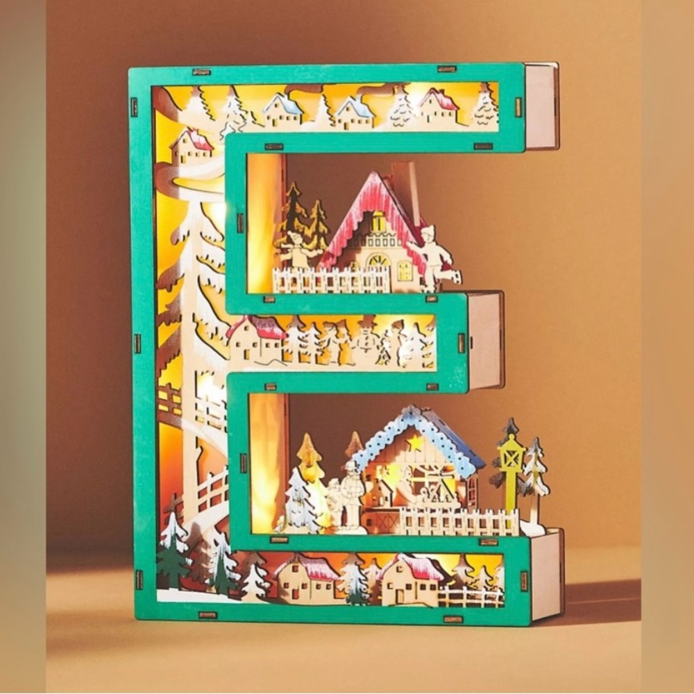 BRAND NEW Anthropologie Wonderland Scene Monogram Letter “E”